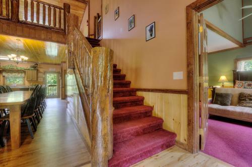 Majestic Waters #575 - Five Bedroom Cabin