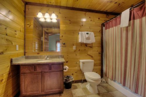 Majestic Waters #575 - Five Bedroom Cabin