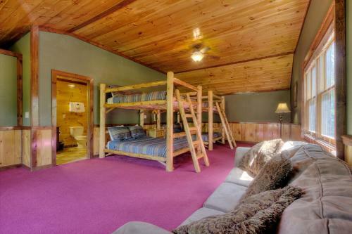 Majestic Waters #575 - Five Bedroom Cabin