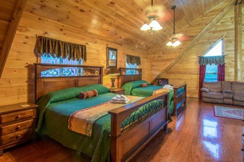Moose Hollow Lodge