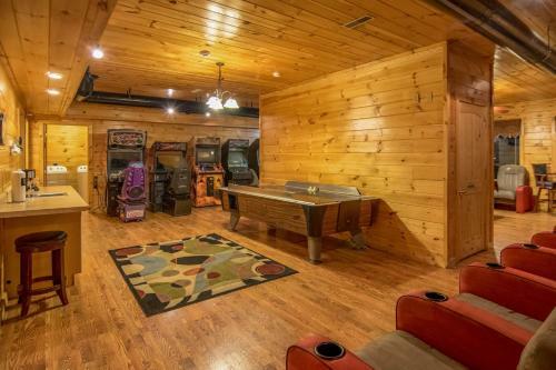 Moose Hollow Lodge