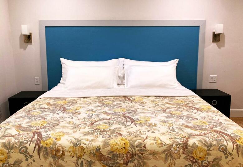 Hotel Retreat At Crystal Manatee