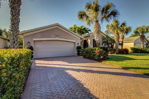 Maple Pines Villa