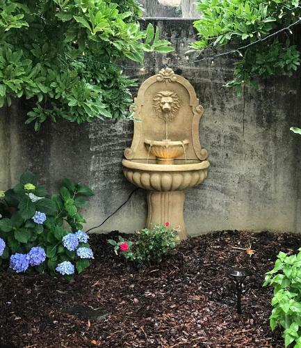 The Dahlonega Square Hotel
