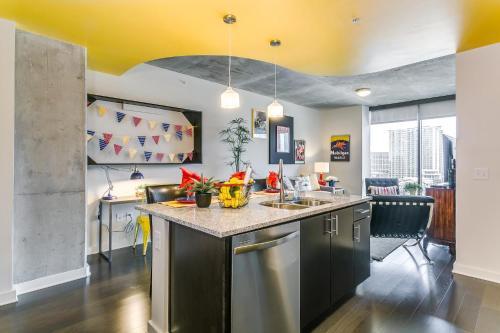 Apartamento Uptown Victory Park 1208