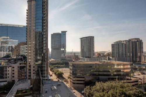 Apartamento Great Location + City Views | Walk Anywhere 1br