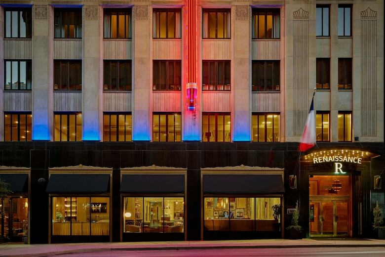 Cambria Hotel Downtown Dallas