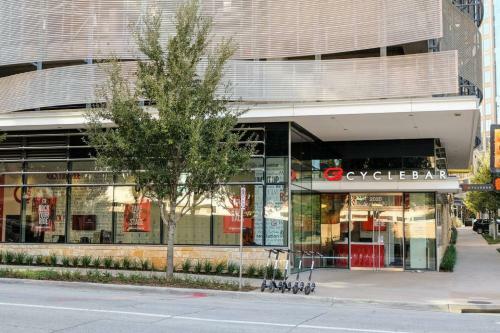 Apartamento Relax & Unwind In Spacious 1br W/ Parking