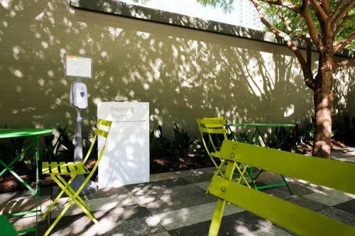 Apartamento Relax & Unwind In Spacious 1br W/ Parking