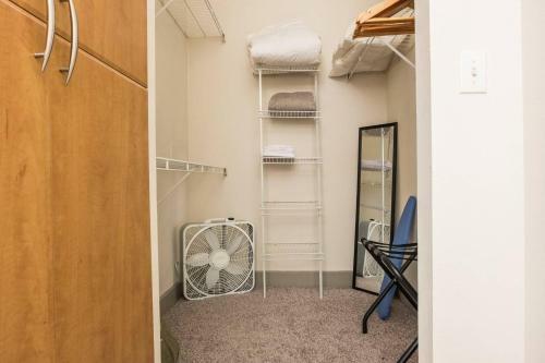 Apartamento Relax & Unwind In Spacious 1br W/ Parking