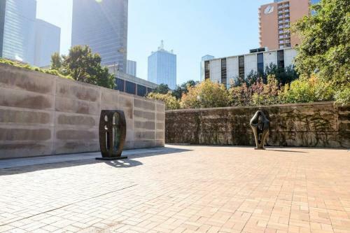 Apartamento Relax & Unwind In Spacious 1br W/ Parking
