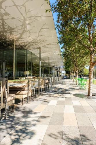 Apartamento ? Of Design Dist | Balcony | 1 Mi From AA Center