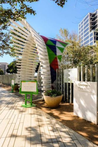 Apartamento ? Of Design Dist | Balcony | 1 Mi From AA Center