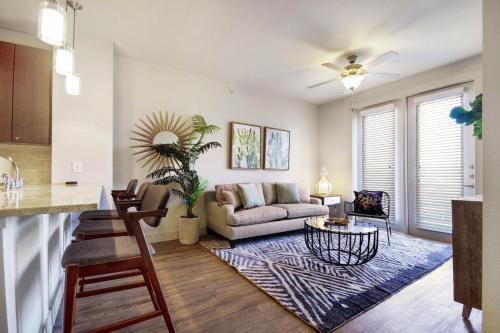 Bell Knox Apartments