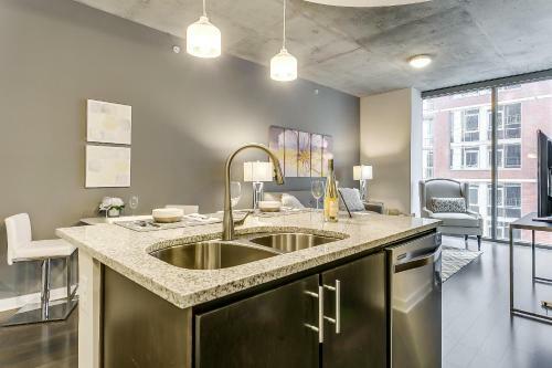 Apartamento Uptown Victory Park 1209