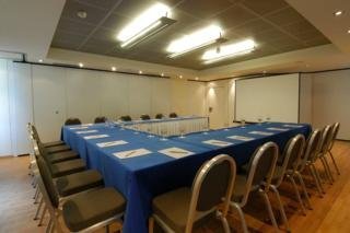 Hotel Avra