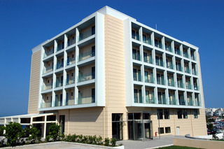 Hotel Avra