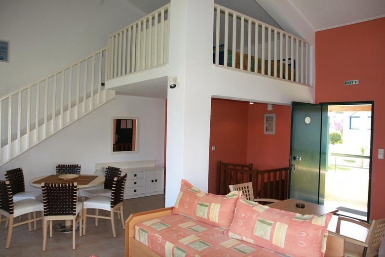 Apartamentos Govino Bay Resort