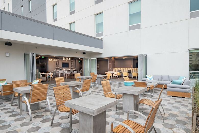 Hotel Element Dallas Downtown East