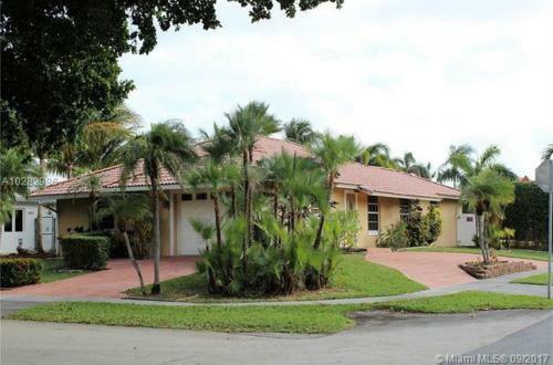 Minutes To Beach & Casino Spacious 4br Home Heated Pool