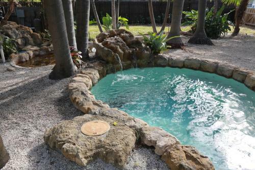 Luxury Tropical Home Near To Beach