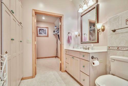 Peace In The Valley Three-bedroom Chalet