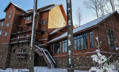 Wolverton Heights Ten-bedroom Chalet