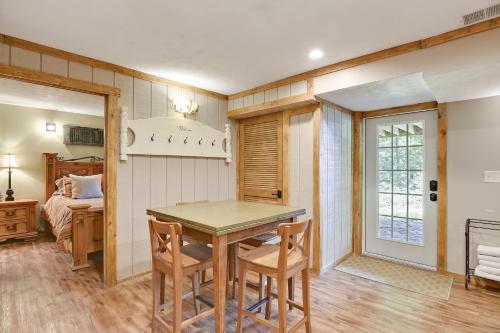Mountain Glory Four-bedroom Chalet