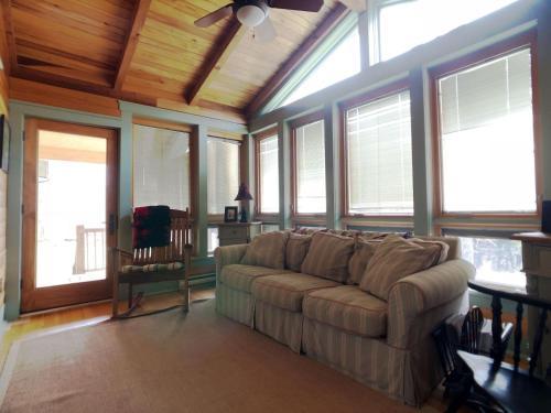 Hemlock Lodge