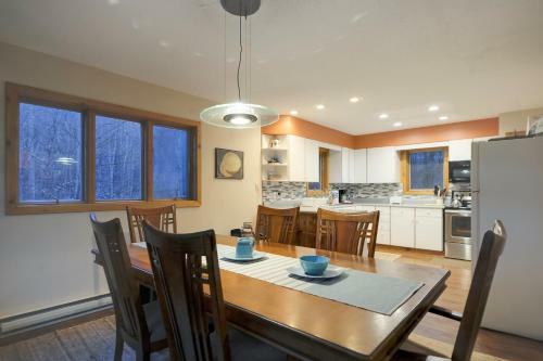 Zee Place Three-bedroom Chalet