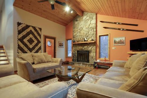 Zee Place Three-bedroom Chalet