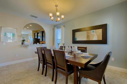 Villa 5 Bed Home At Solterra Resort 5352