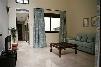 Hotel Conde De Torrej�n 10- Apartments