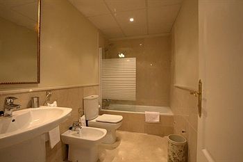 Hotel Conde De Torrej�n 10- Apartments