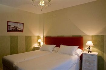Hotel Conde De Torrej�n 10- Apartments