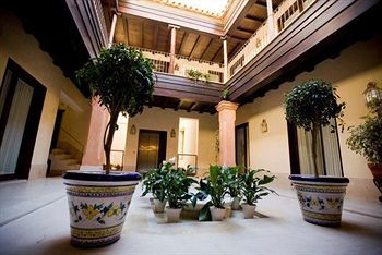 Hotel Conde De Torrej�n 10- Apartments