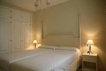 Hotel Conde De Torrej�n 10- Apartments
