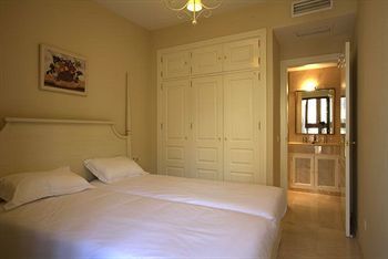 Hotel Conde De Torrej�n 10- Apartments