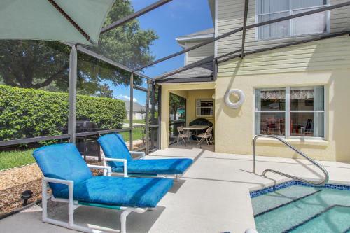 Welcoming Palms