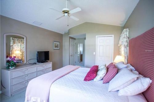 Hanging Moss Villa 521