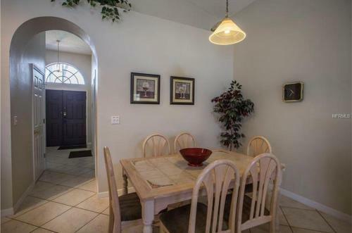 Hanging Moss Villa 521
