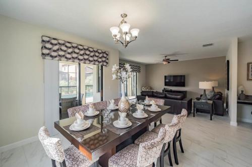 Solterra Retreat 5481