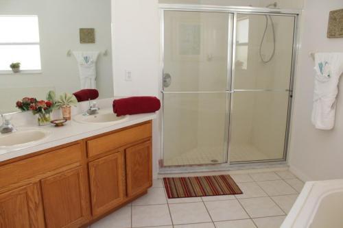 Glenbrook Villa 16748