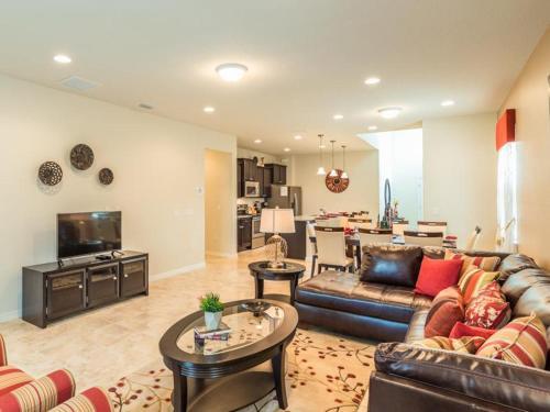 Villa Westside Gold - 600 Holiday Home
