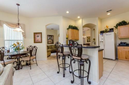 Tarzan Five Bedrooms Home With A Pool