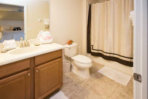 Joanne's West Haven Villa - Five Bedroom Home