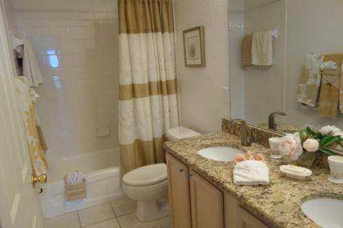 Marianne's Highlands Reserve Villa - Five Bedroom Home