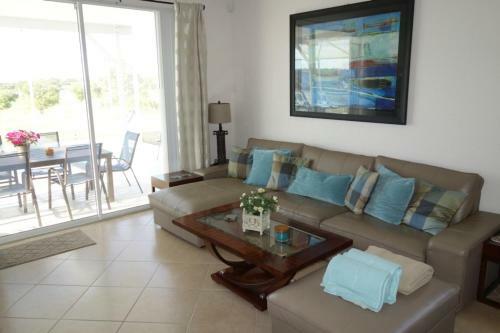 Marianne's Highlands Reserve Villa - Five Bedroom Home