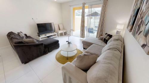 Aco Family - 3 Bd With Pool (1712)