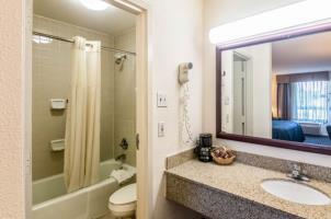 Hotel Quality Inn & Suites